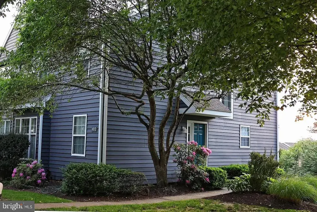 102 Whistling Swan Lane, DOWNINGTOWN