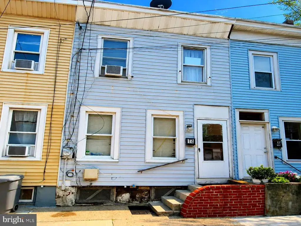 14 Mechanics Ave, TRENTON