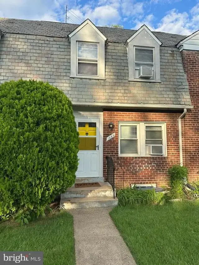 1049 N Monroe St, Arlington