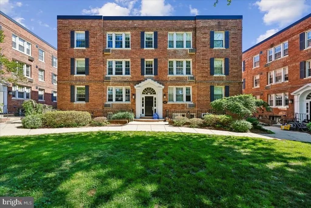 4481 Macarthur Blvd Nw #204, WASHINGTON