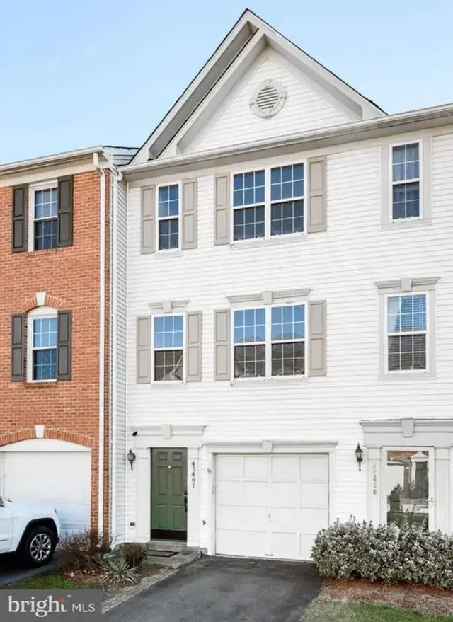 45461 Bluemont Junction Sq, Sterling