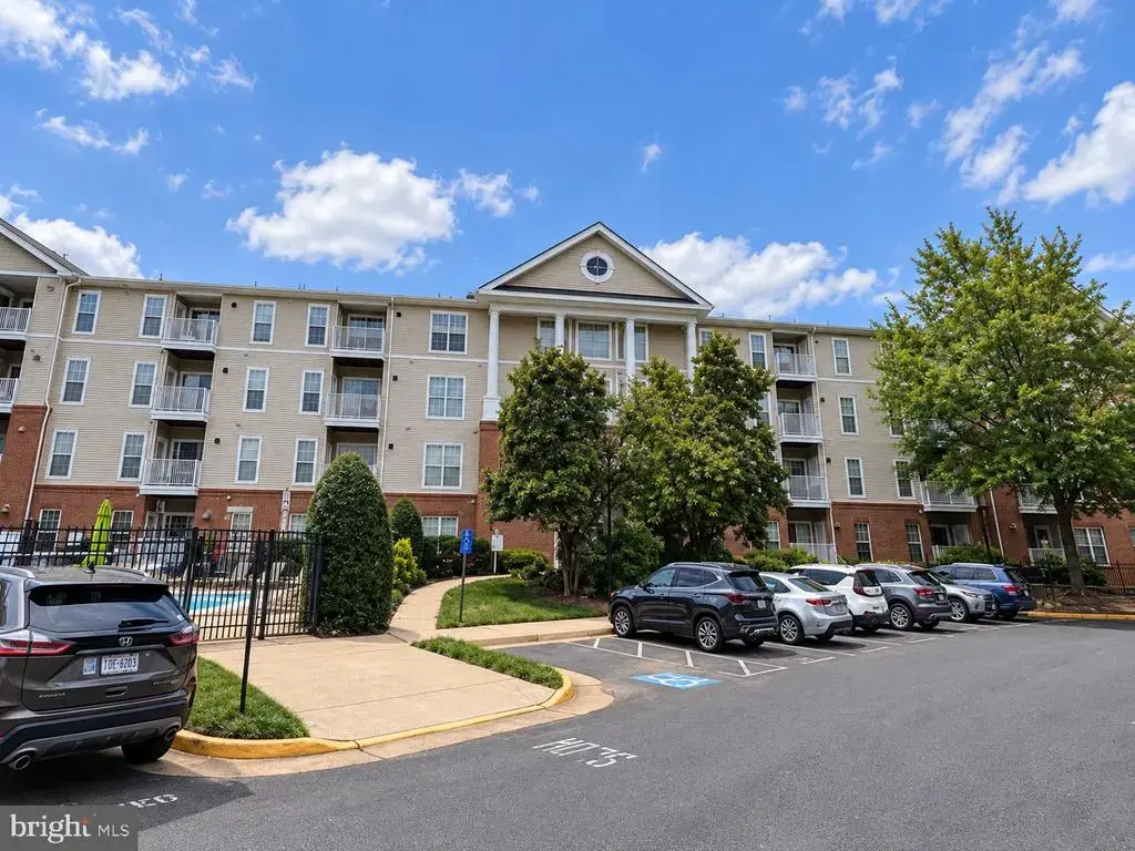 7000 Falls Reach Dr #209, FALLS CHURCH
