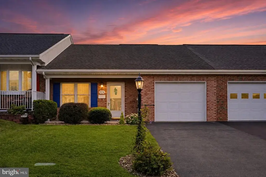 1236 Grand Legacy Dr, HAGERSTOWN