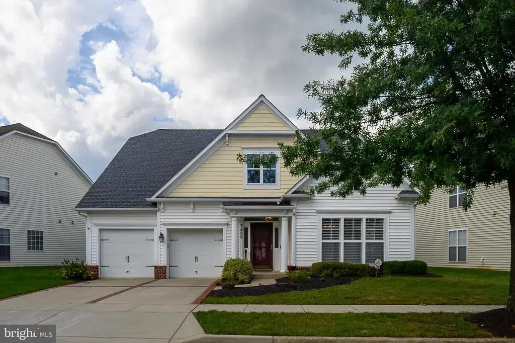 7408 Near Thicket Way, LAUREL