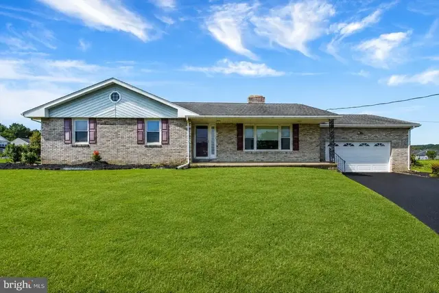 60 Yoe Dr, Red Lion