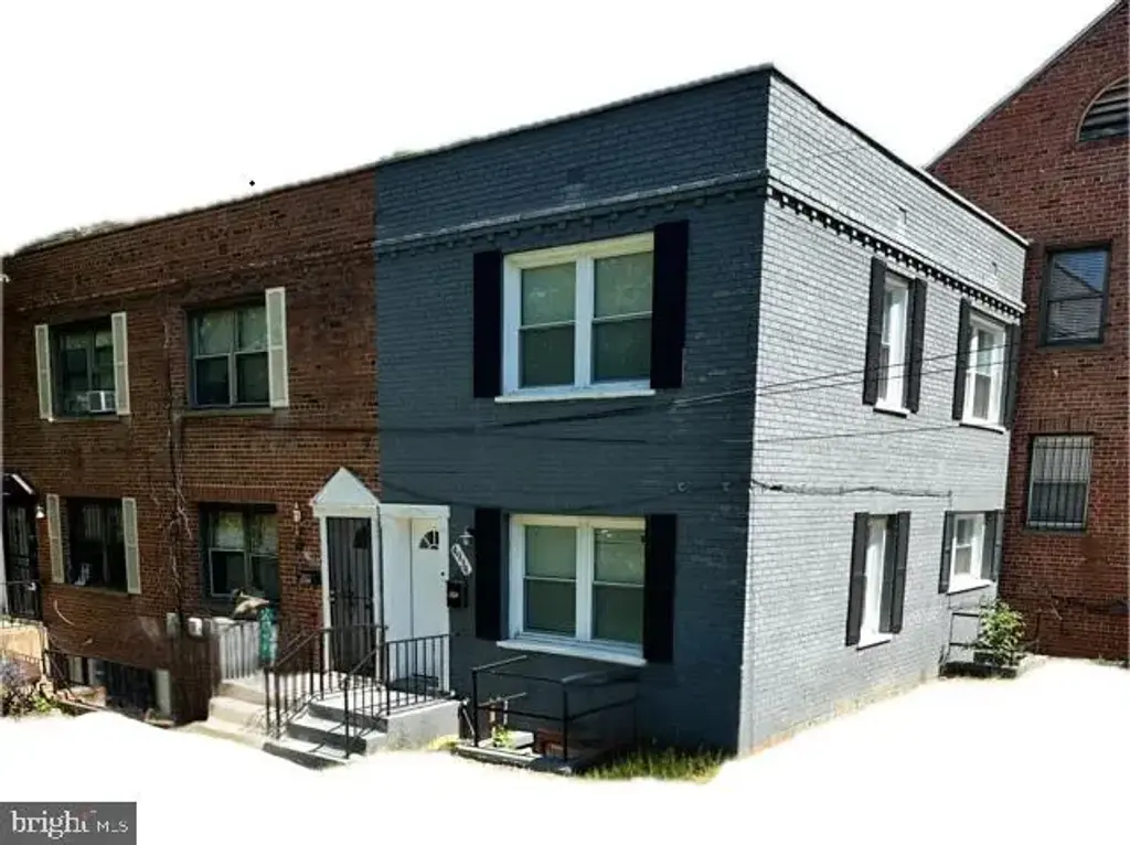 4934 Just St Ne, WASHINGTON