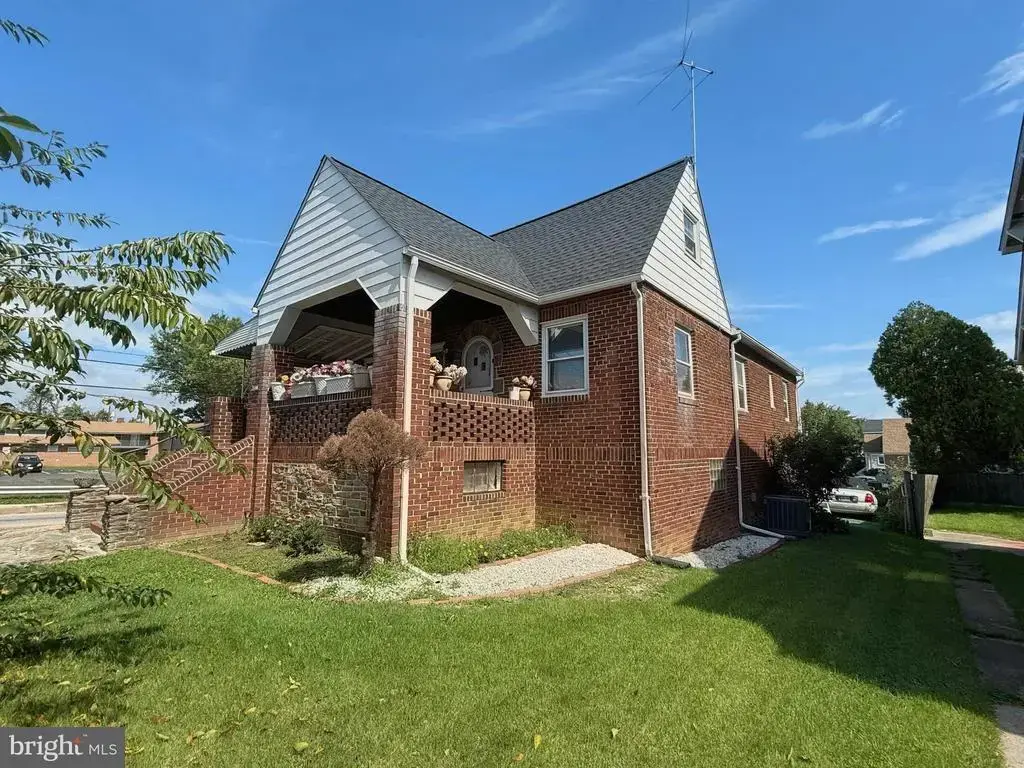 2700 E Northern Pkwy E, BALTIMORE