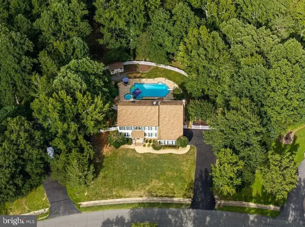100 Boscobel Rd, FREDERICKSBURG