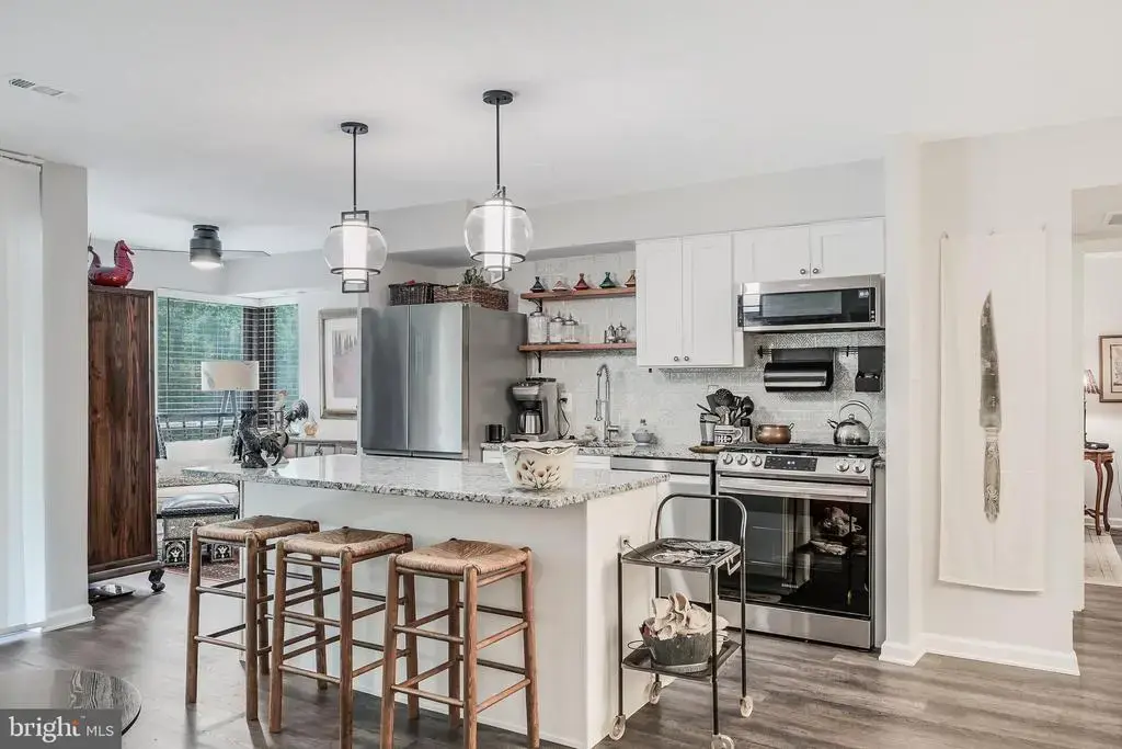 11220 Chestnut Grove Sq #13, RESTON