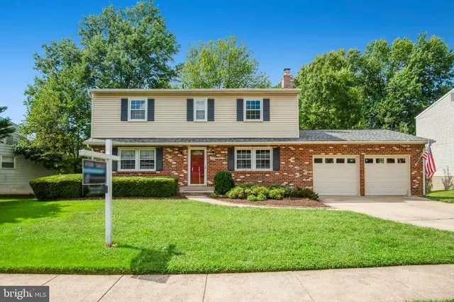13384 Brookfield Ct, Chantilly