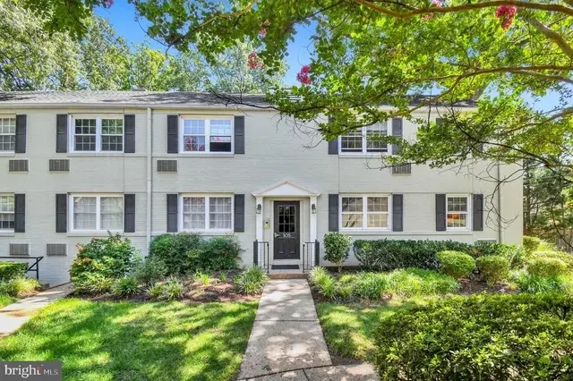 105 N George Mason Dr #1053, Arlington