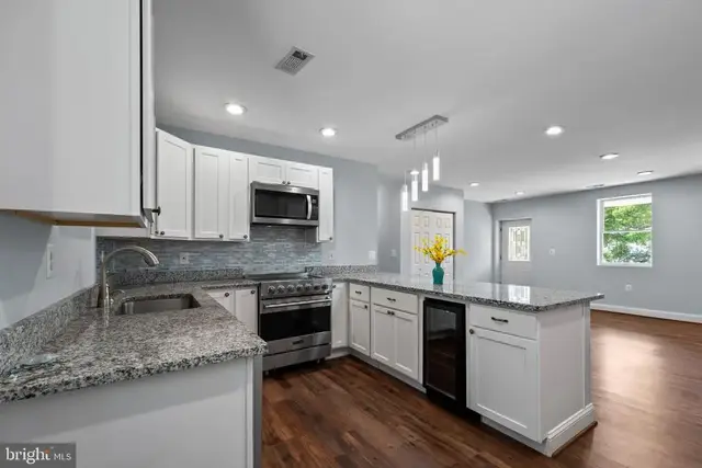 1342 Edna Rd, Pasadena