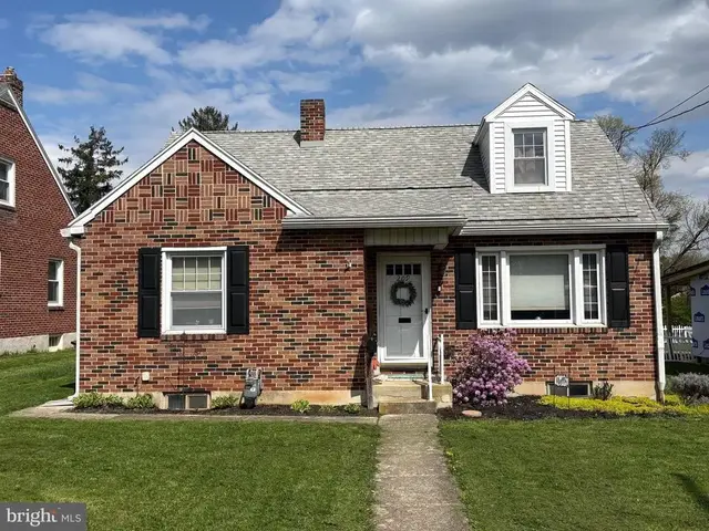 209 N Forrest St, York