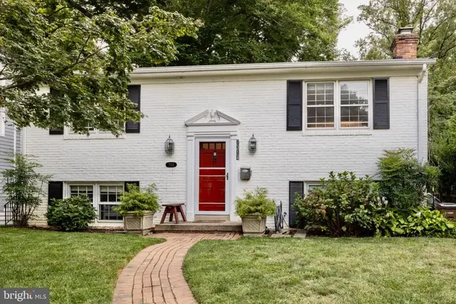7314 Delfield St, Chevy Chase