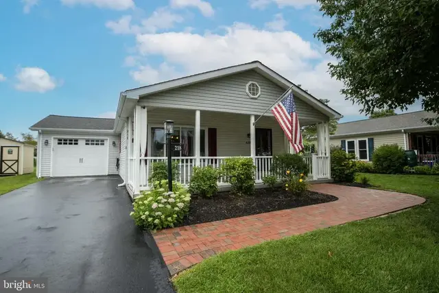 218 Dove Ct, New Hope