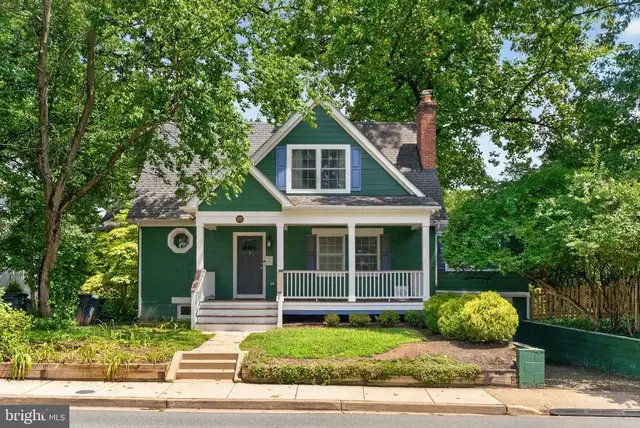2227 N Lexington St N, Arlington
