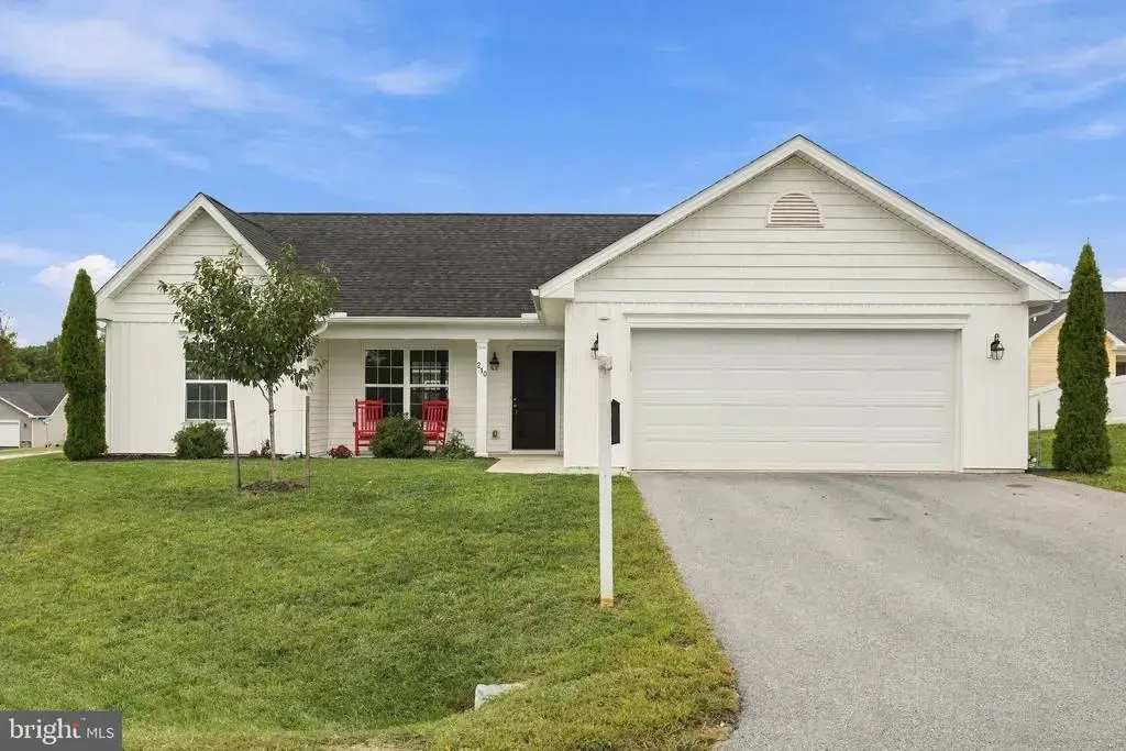 210 Aristides Way, MARTINSBURG