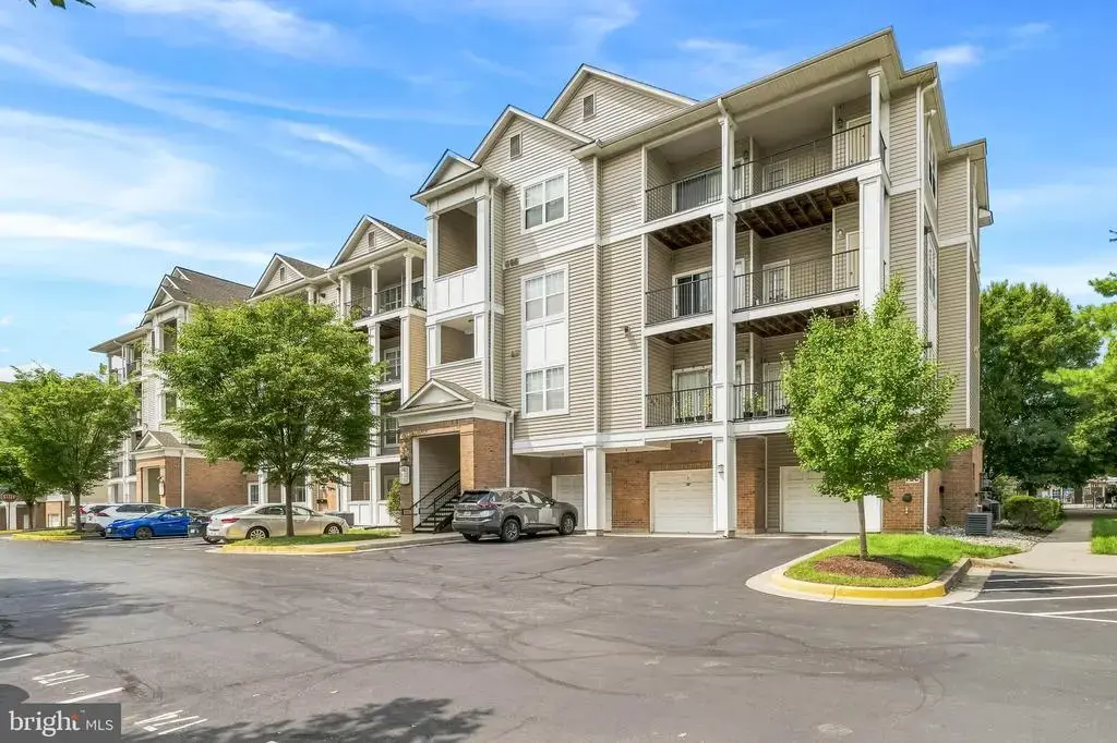 19623 Galway Bay Cir #403, GERMANTOWN