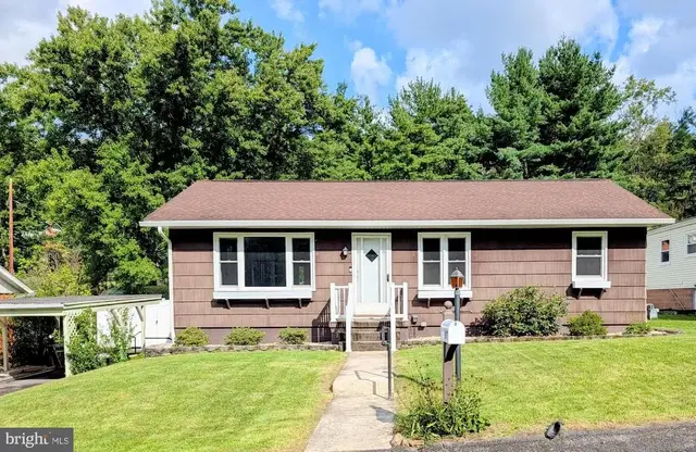 927 Weires Ave, Lavale