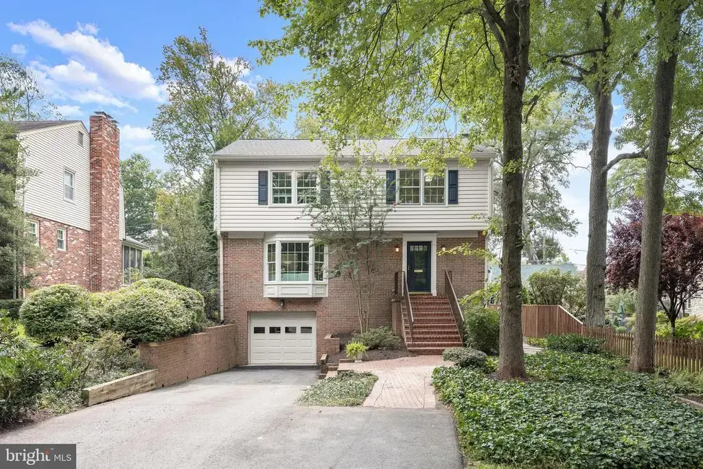 3047 Holly St, FALLS CHURCH