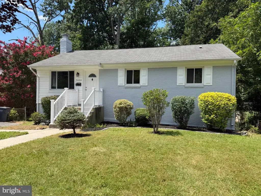 3242 Holly Hill Dr, FALLS CHURCH
