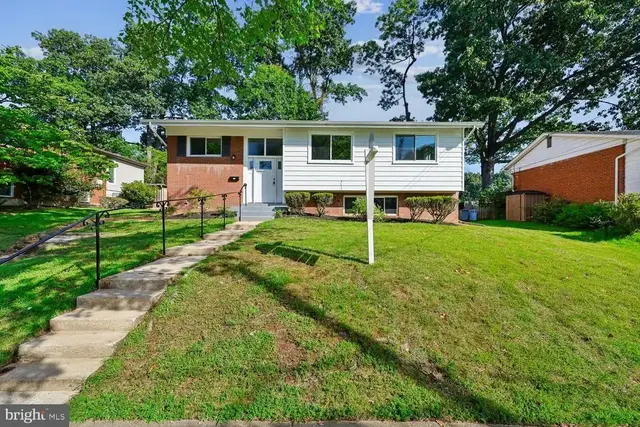 901 Malta Ln, Silver Spring