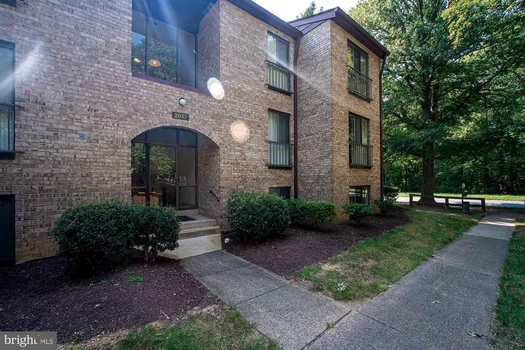 2037 Royal Fern Ct #47/22c, RESTON