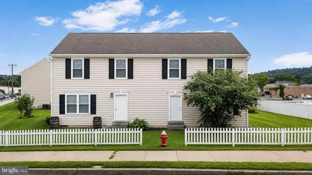 10 Terry Ct, DOWNINGTOWN
