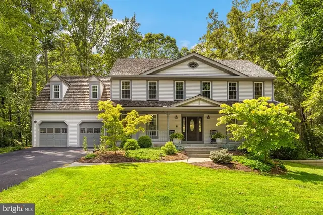 9730 Rolling Ridge Dr, Fairfax Station