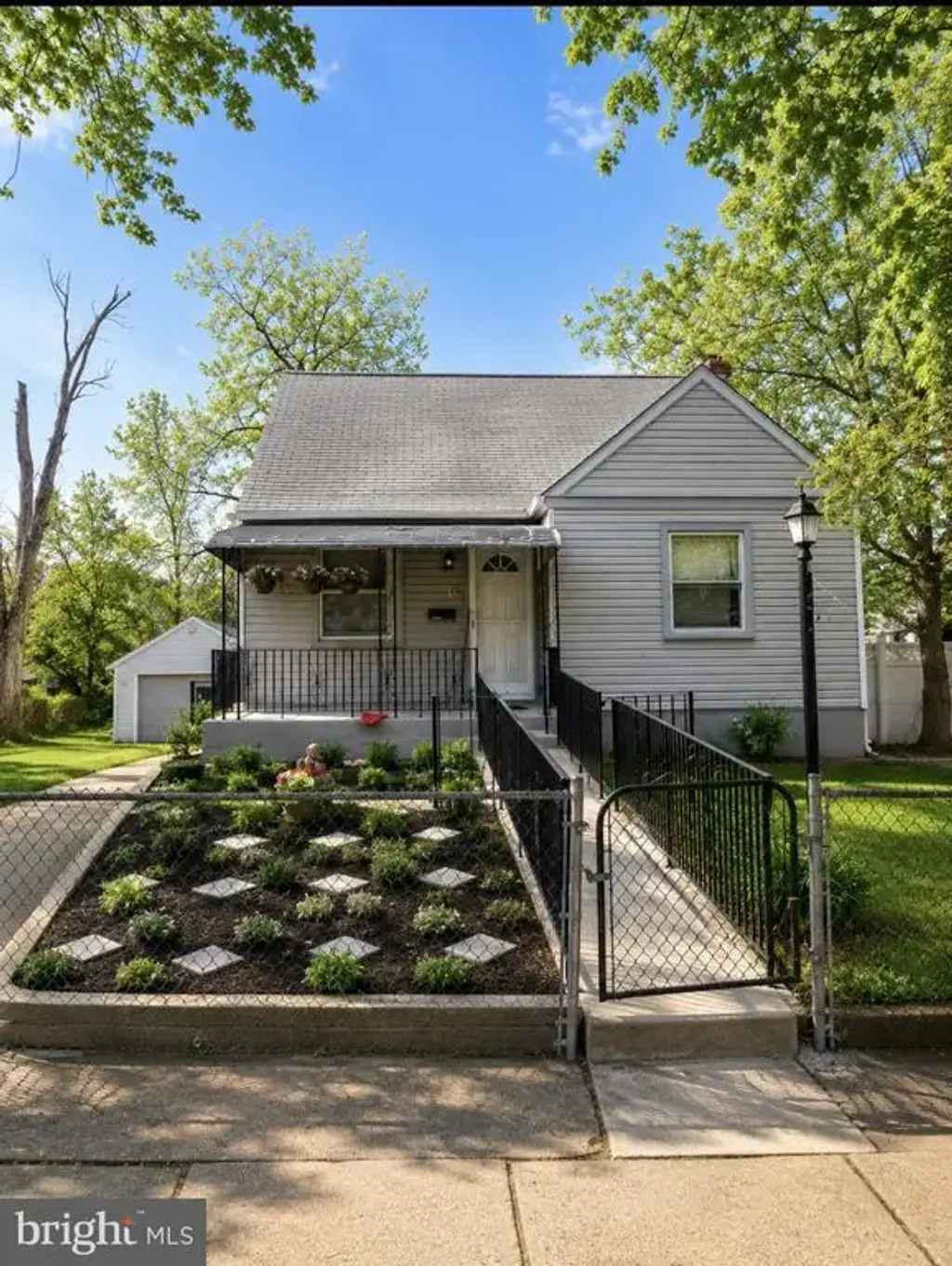 15 Hirst Ave, LANSDOWNE