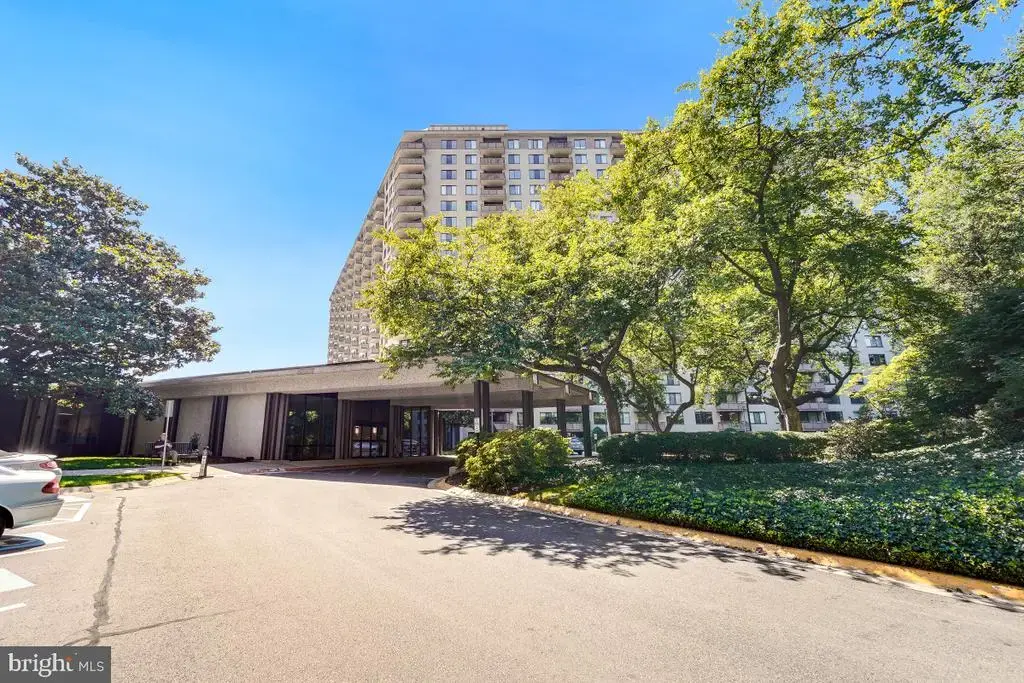 5225 Pooks Hill Rd #1015s, BETHESDA