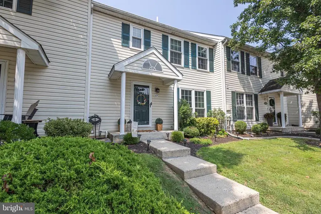 57 Village Dr, SCHWENKSVILLE