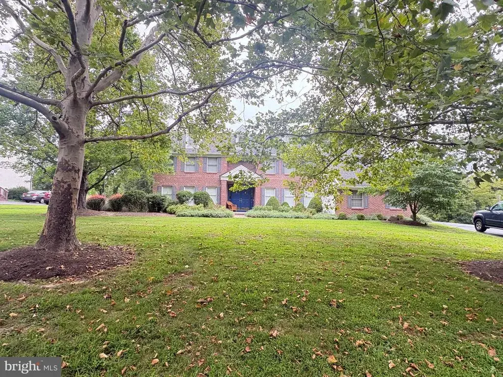 2 Old Bridle Path, LAWRENCEVILLE
