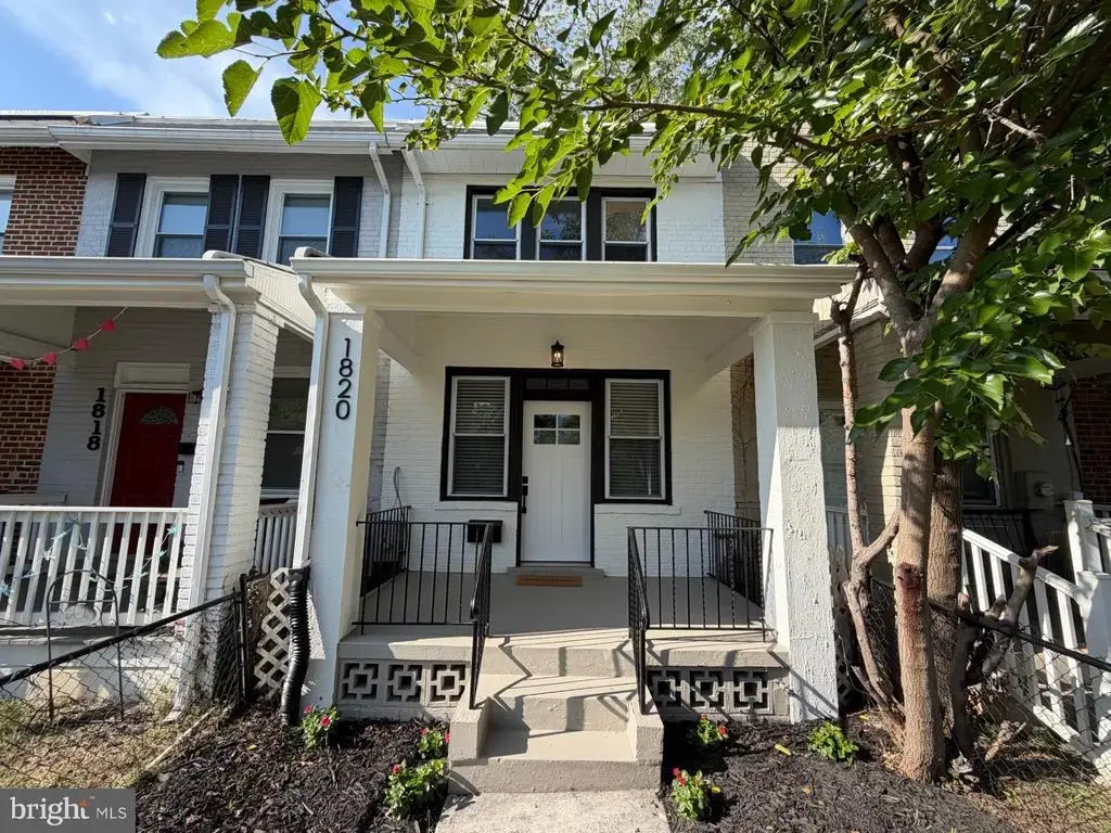 1820 L St Ne, WASHINGTON