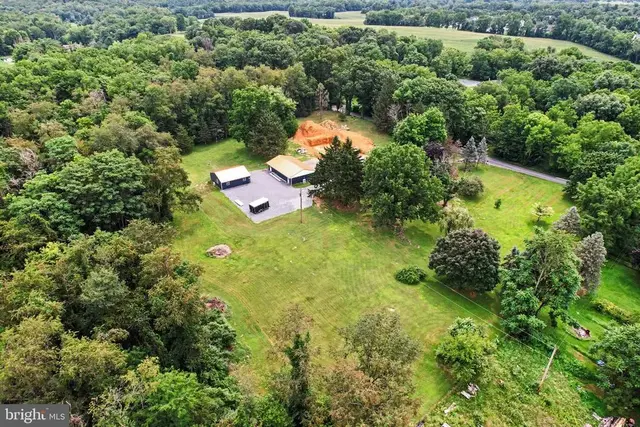 871 Alexander Spring Rd, Carlisle