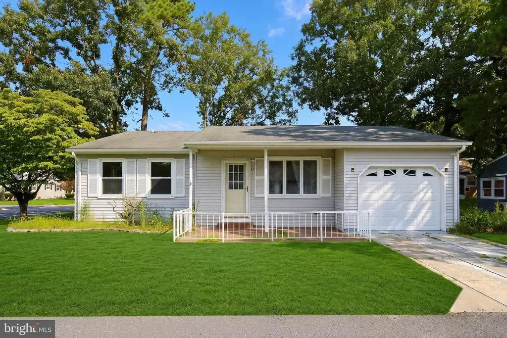65 Norwalk Ave, MANCHESTER