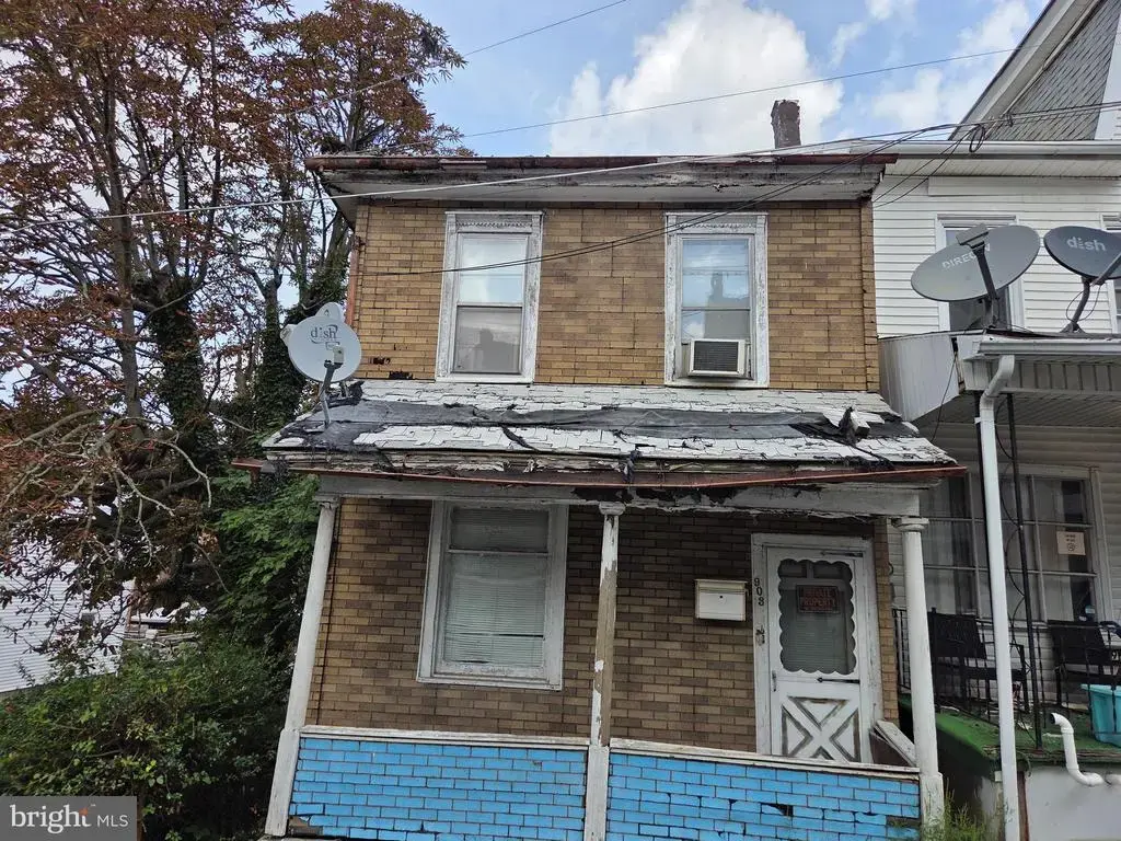 903 E Chestnut St, SHAMOKIN
