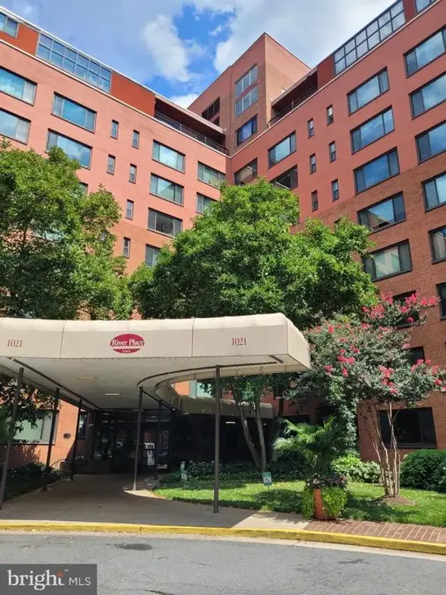 1021 Arlington Blvd #713, Arlington