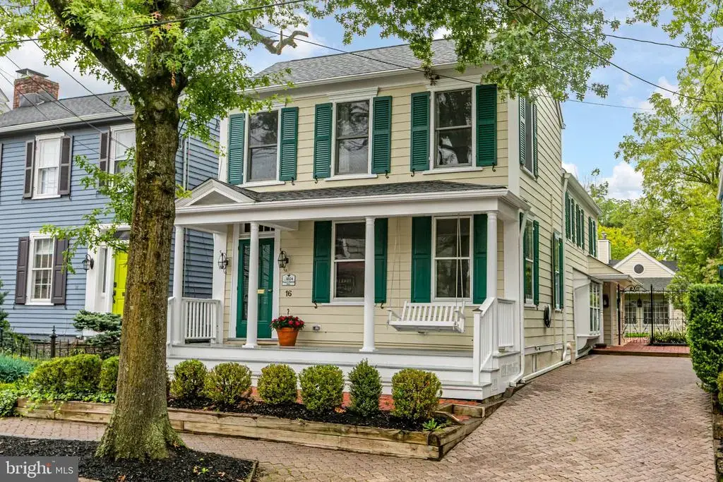 16 W Delaware Ave, PENNINGTON