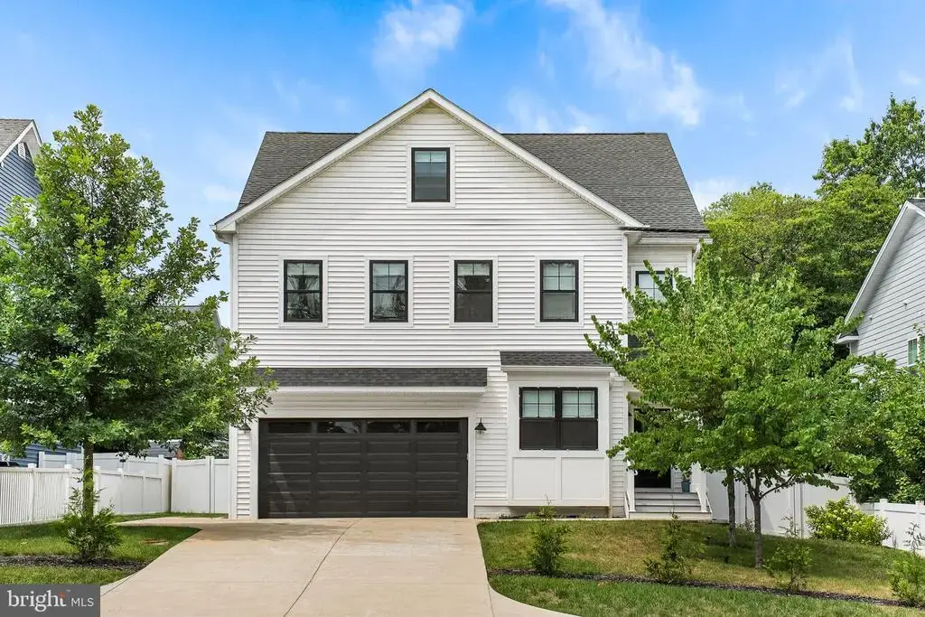 8006 Fort Hunt Rd, ALEXANDRIA