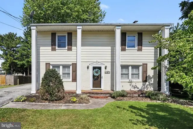 55 Baugher Dr, Hanover