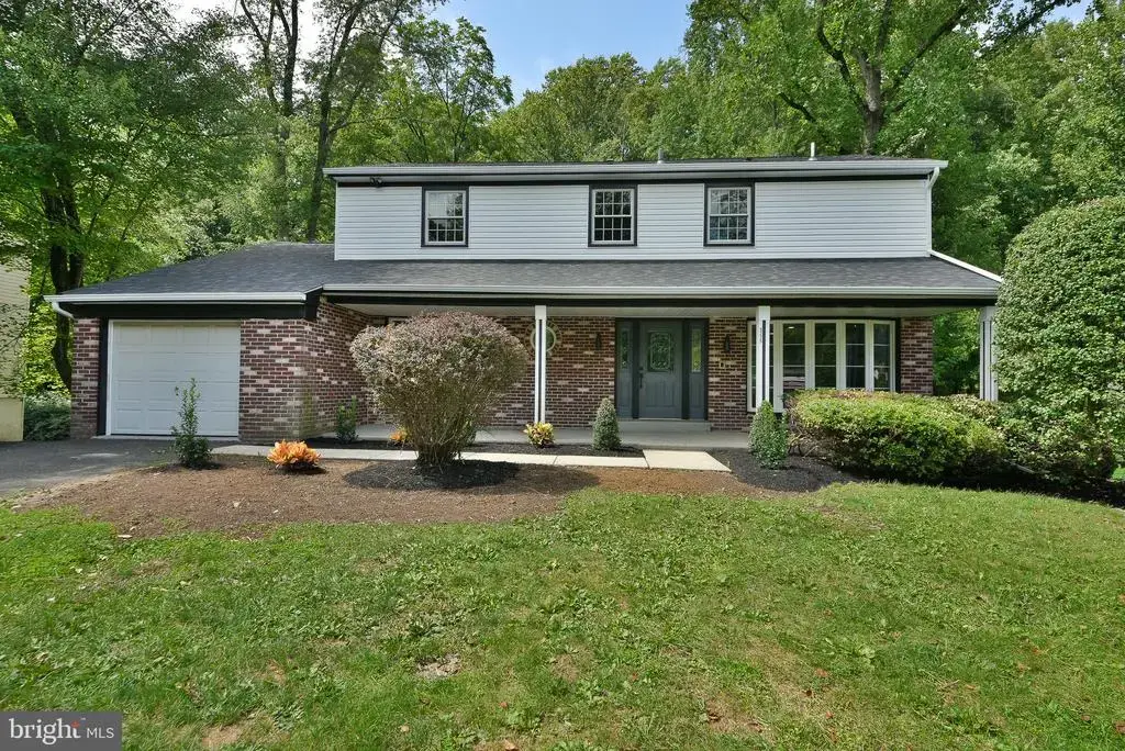 3225 Burn Brae Dr, DRESHER