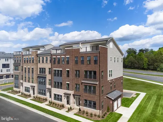 13710 Aviation Place, Herndon