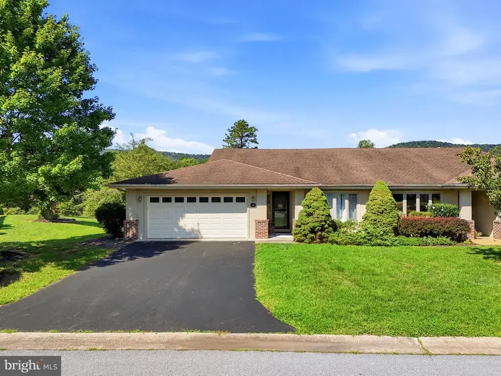 70 Arrowhead Rdg, HEDGESVILLE