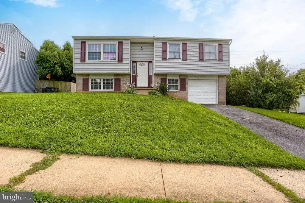 1526 Princess Anne Dr, LANCASTER