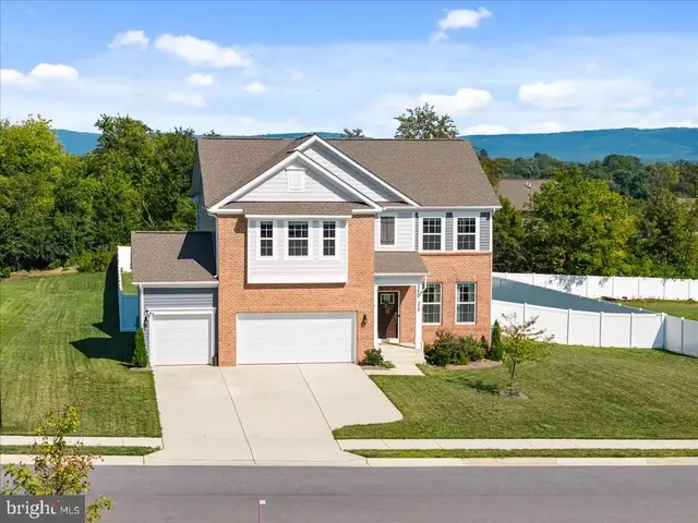 320 Tyson Dr, Berryville