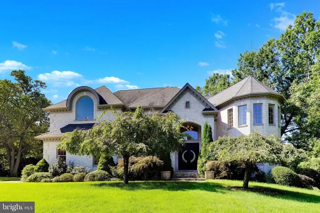 6639 Locust Way, ANNANDALE