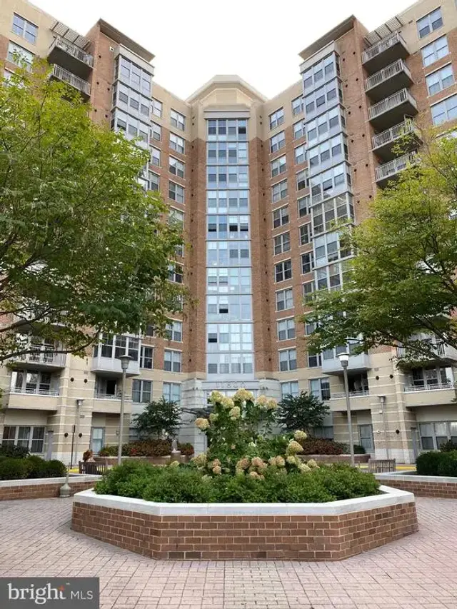 11800 Sunset Hills Rd #313, Reston