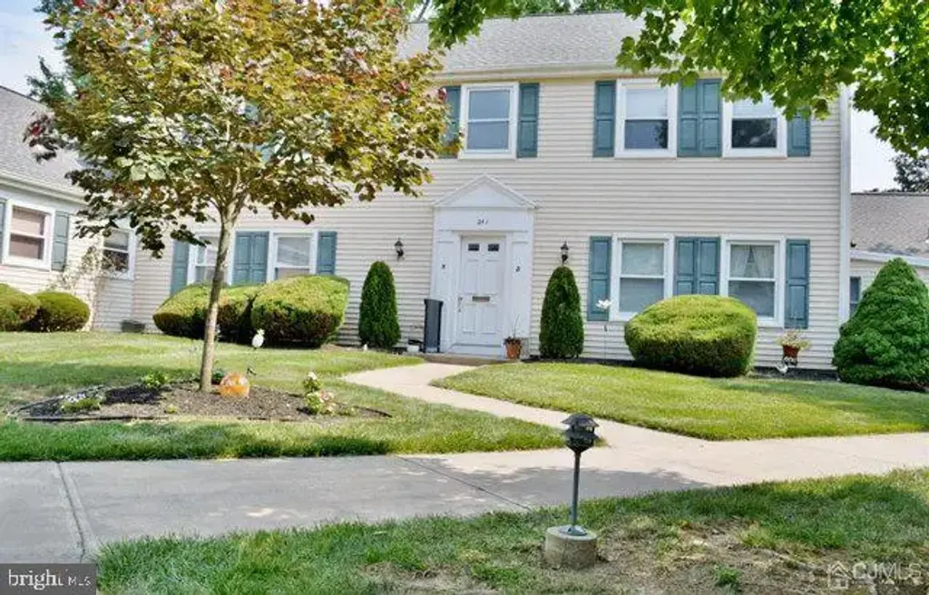 241-b Mayflower Way, MONROE TOWNSHIP