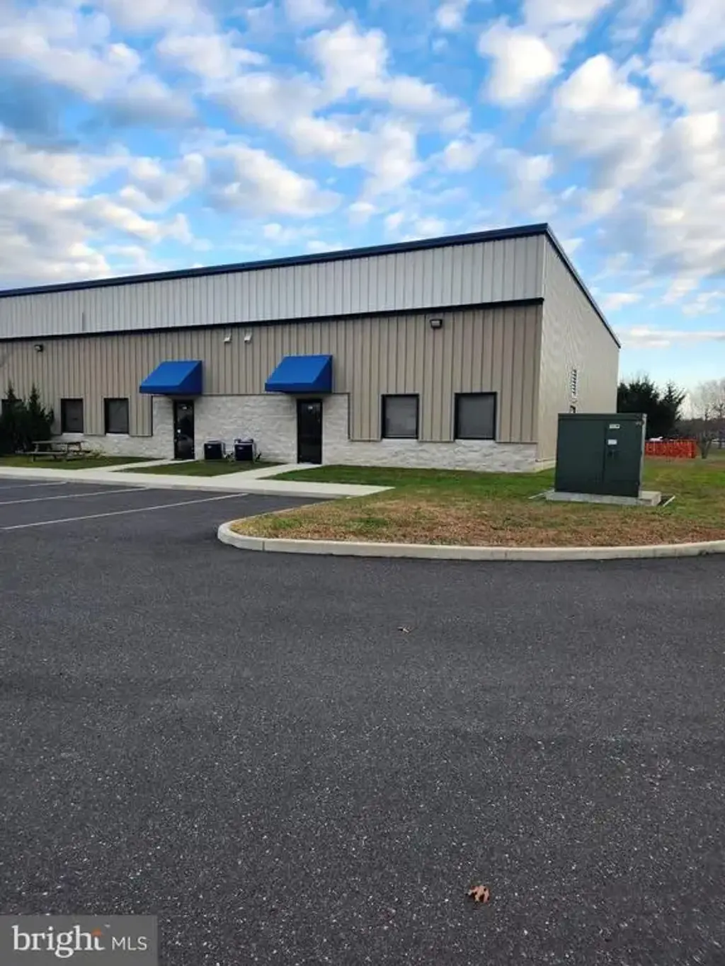 1 Coleman Ct #f, SOUTHAMPTON